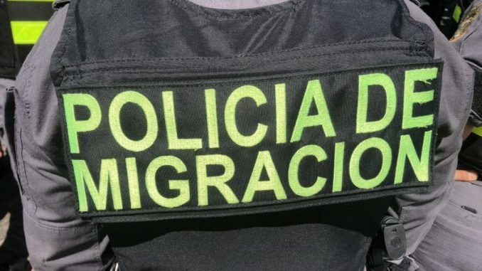 Policia-1-scaled