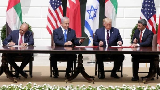 tlmd-firma-acuerdo-israel-main-1234-696x392