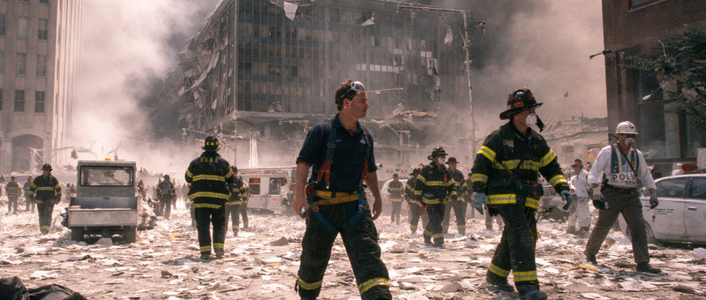 atentados terroristas históricos escena de destrucción y respuesta de emergencia