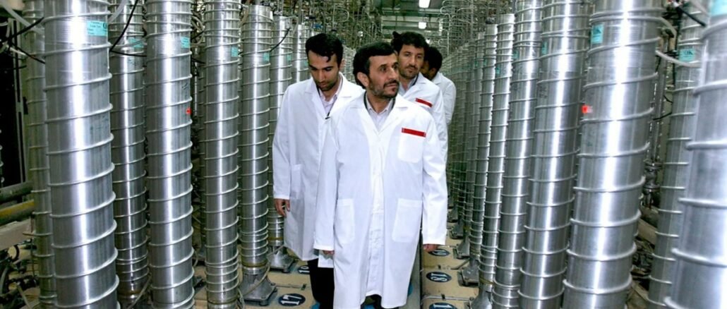 Ciberataque Stuxnet en planta nuclear de Irán con centrifugadoras en Natanz