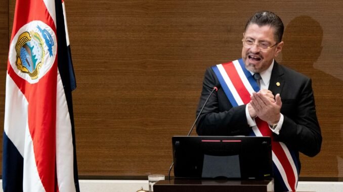 Rodrigo Chaves anuncia cierre de embajada de Costa Rica en Cuba y endurece postura política