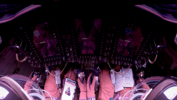 Artemis II cabina Orion comunicación EEI