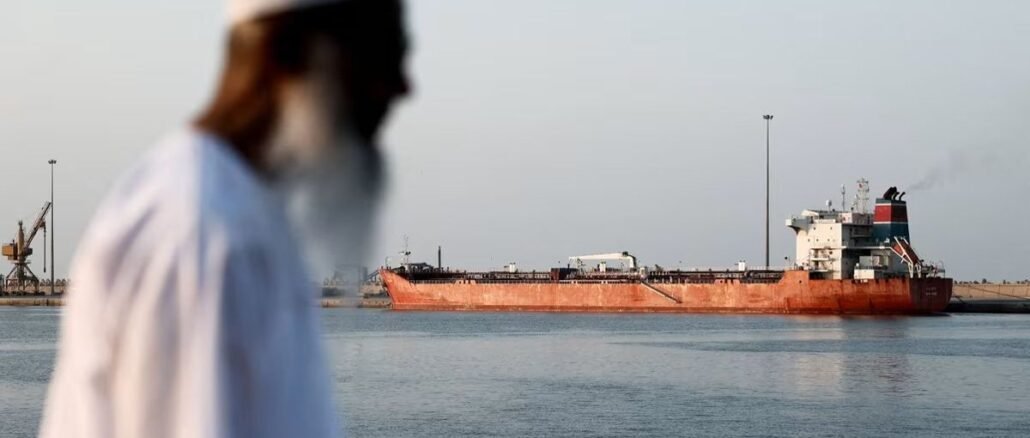 bloqueo de Ormuz con buque petrolero en una ruta marítima estratégica bajo tensión