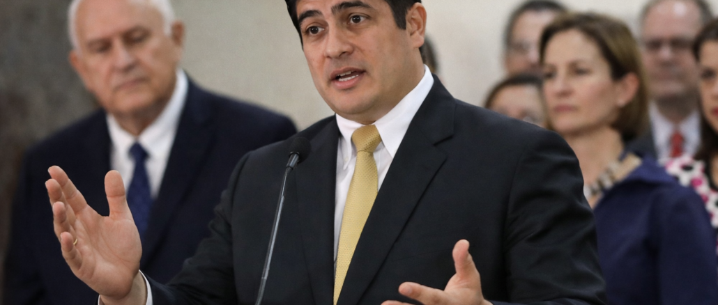 Carlos Alvarado durante declaración pública en el marco de la investigación del caso UPAD en Costa Rica
