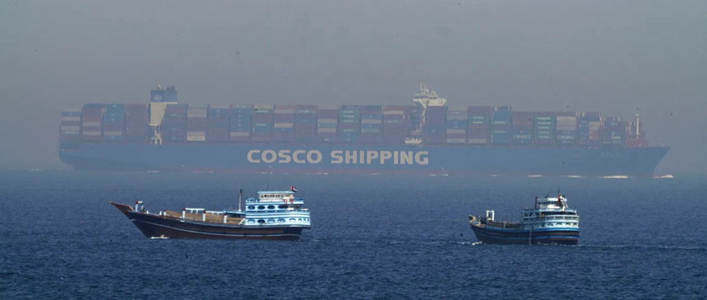 cierre de Ormuz con buque de carga y tráfico marítimo bajo tensión en el Golfo Pérsico