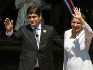 Claudia Dobles cuestionamientos junto a Carlos Alvarado durante toma de posesión en Costa Rica