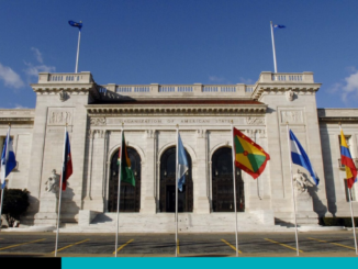 Costa Rica se retira del foro de la OEA sobre derechos LGBTIQ frente a la sede del organismo en Washington