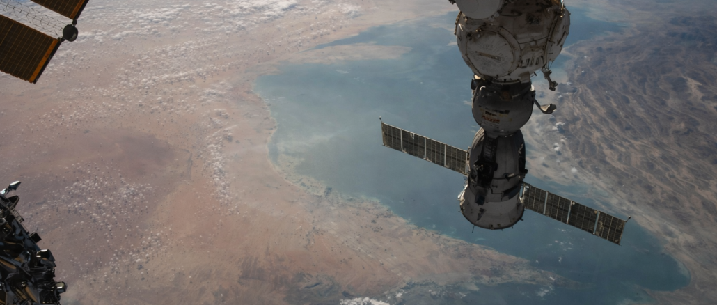 estrecho de ormuz visto desde el espacio por la estacion espacial internacional nasa