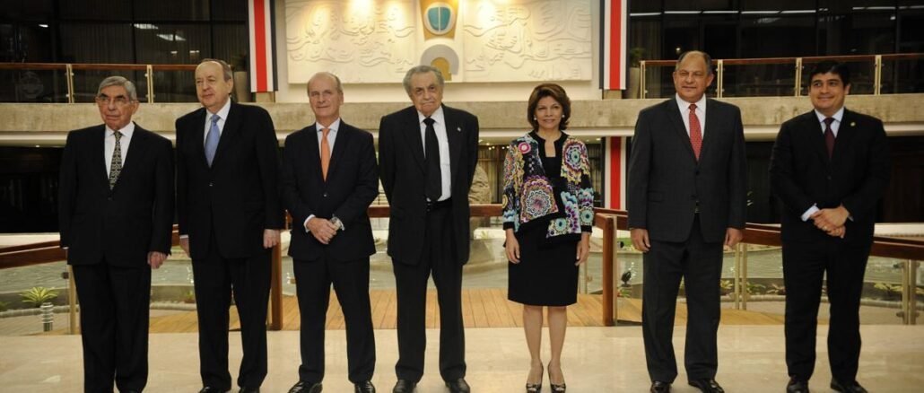 expresidentes de costa rica en imagen institucional previo al traspaso de poderes 2026