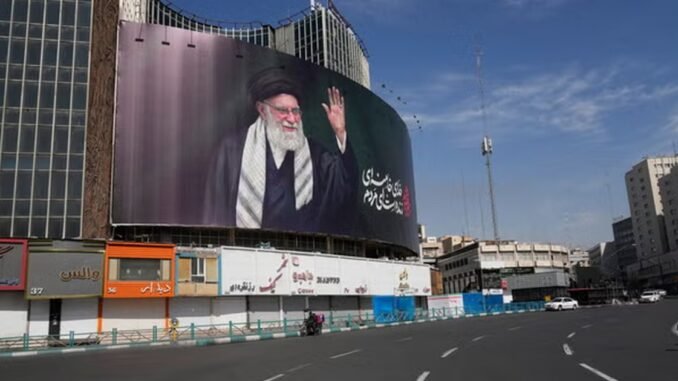 cartel de líder iraní en Teherán en contexto de negociaciones de paz con Estados Unidos