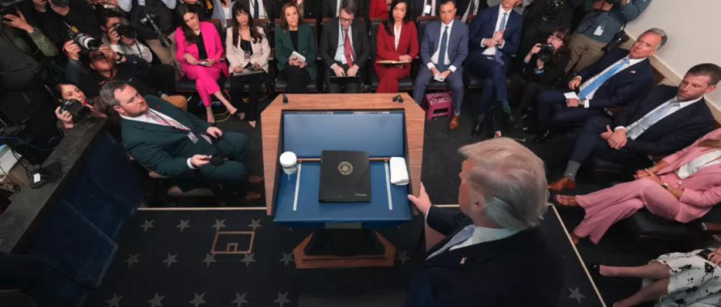 Donald Trump habla con periodistas sobre negociación con Irán en la Casa Blanca