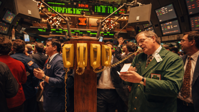 neoliberalismo en los 90 bolsa de valores expansion mercado global economia