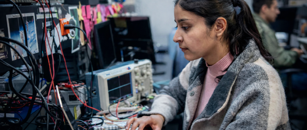 tecnología México laboratorio UNAM jóvenes desarrollo digital ingeniería