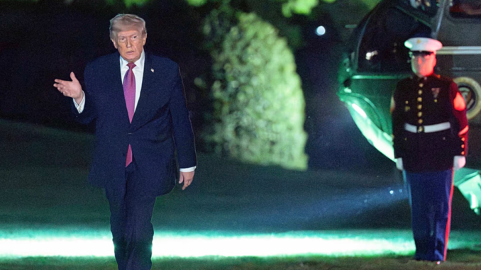 trump bloqueo puertos iraníes casa blanca llegada helicoptero