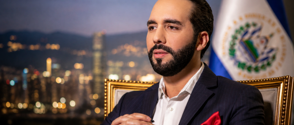 Nayib Bukele durante una entrevista presidencial en El Salvador mientras crece su influencia política en América Latina