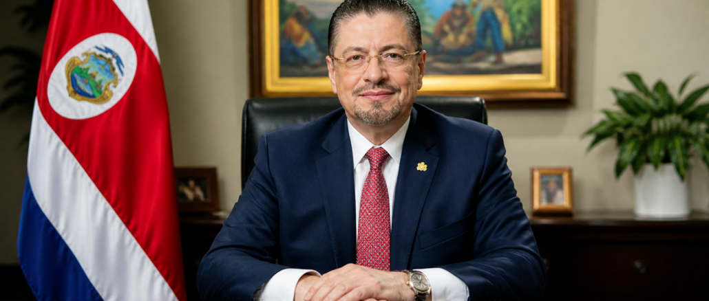 economía Costa Rica Chaves presidente Rodrigo Chaves Robles en Casa Presidencial