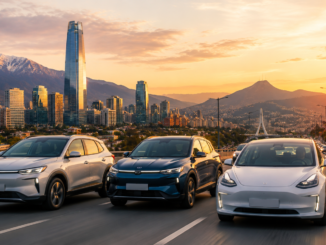 Autos modernos y eléctricos circulan en ciudades de América Latina con una flota vehicular joven y renovada.