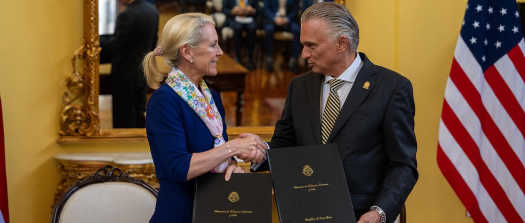 protocolo marítimo Costa Rica firmado con Estados Unidos entre canciller Arnoldo André y embajadora estadounidense