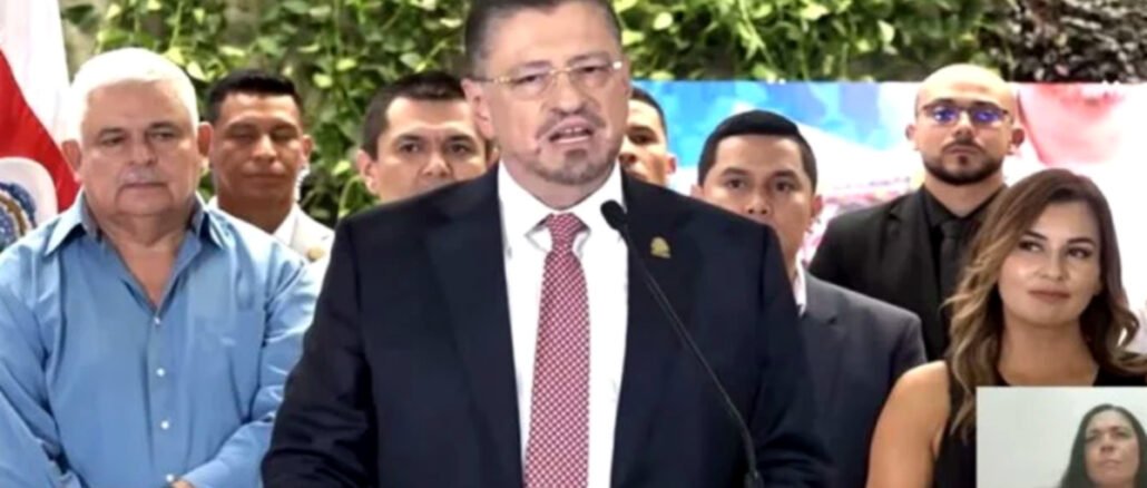 Rodrigo Chaves durante su última conferencia de prensa antes de asumir como ministro de Laura Fernández