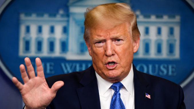 Donald Trump durante declaraciones sobre la nueva escalada de tensión entre Estados Unidos e Irán