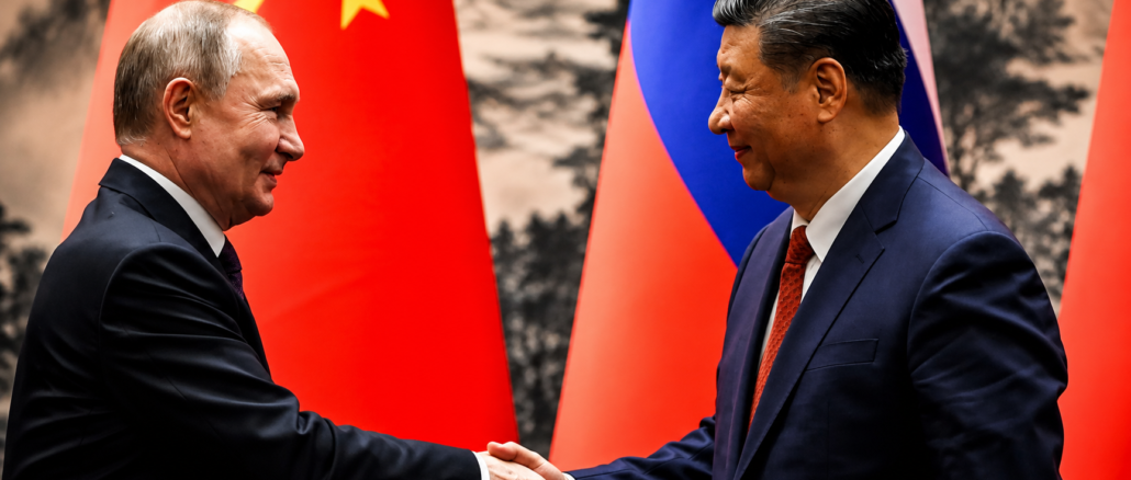 Xi Jinping recibe a Vladimir Putin en China tras la visita de Donald Trump a Beijing