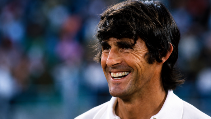 Bora Milutinović, histórico entrenador que dirigió cinco selecciones distintas en Copas del Mundo.