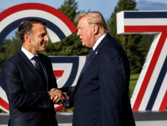Donald Trump y Emmanuel Macron durante una reunión del G7 mientras los líderes occidentales coordinan nuevas medidas de presión contra Rusia por la guerra en Ucrania.