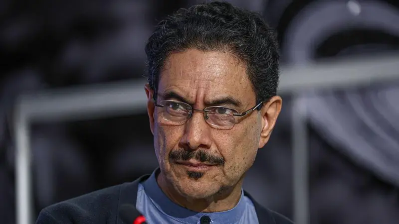 Iván Cepeda, candidato presidencial y rival político de Uribe, participa como víctima y testigo en el juicio al expresidente.
