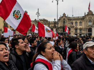 alt="Izquierda peruana elecciones 2026: manifestantes se reúnen en Lima tras ventaja de Fujimori"
