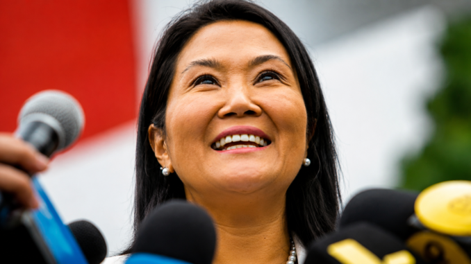 Keiko Fujimori ofrece declaraciones a la prensa tras confirmarse su victoria en las elecciones presidenciales de Perú 2026.