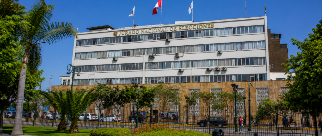 Sede del Jurado Nacional de Elecciones de Perú donde se confirmó una multa por aportes de fuente prohibida