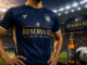 Jugador de fútbol con uniforme patrocinado por Reserva 82 en una representación del patrocinio de bebidas alcohólicas en el deporte.