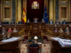 Sesión del Congreso de los Diputados de España durante un debate marcado por la presión política sobre Pedro Sánchez.