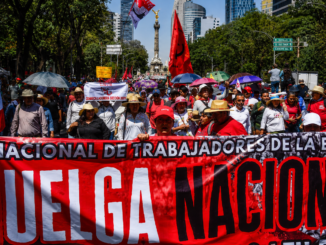 Miles de maestros de la CNTE participan en una protesta en Ciudad de México antes de la inauguración del Mundial 2026.