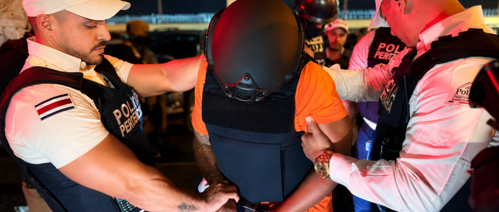 Momento del arresto de Alejandro Arias Monge alias Diablo por las autoridades judiciales de Costa Rica
