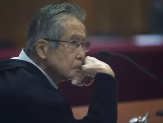 Alberto Fujimori en juicio a través de una ventana en Lima 2016