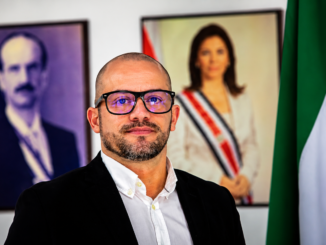 Miguel Guillén, secretario general del Partido Liberación Nacional (PLN), durante una comparecencia pública tras responder a las declaraciones de Rodrigo Chaves sobre el partido.