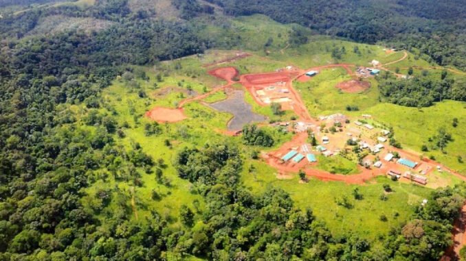 Operativo policial contra la minería ile