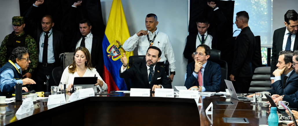 Reunión de emergencia del gabinete de Abelardo De la Espriella tras sismo de 7.4 en Colombia