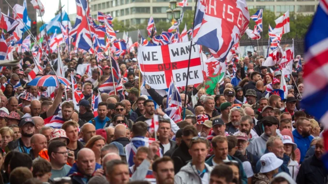 Auge de la derecha en Inglaterra y polarización política entre conservadores y progresistas