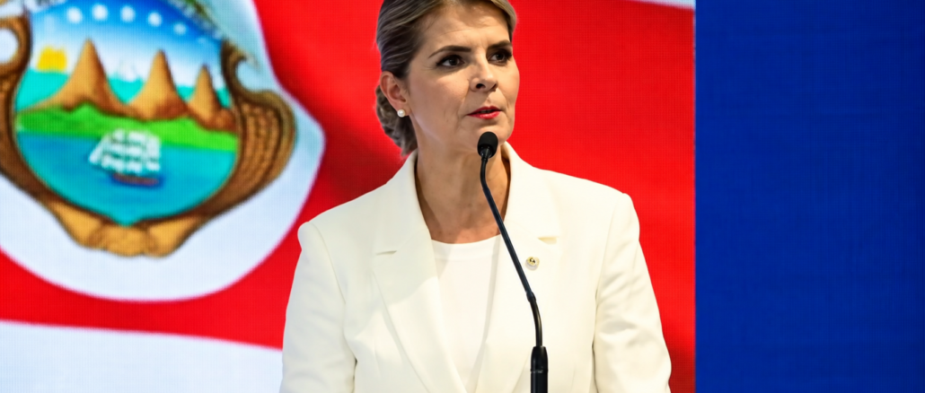 Laura Fernández presenta ocho proyectos de ley durante sus primeros 100 días de gestión