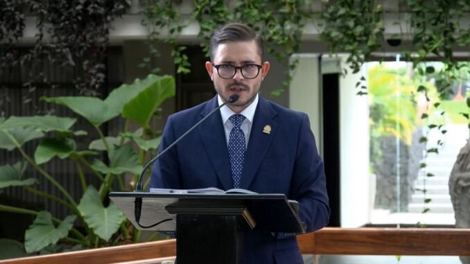 Ministro critica al fiscal general por investigar denuncias contra “Macho Coca”