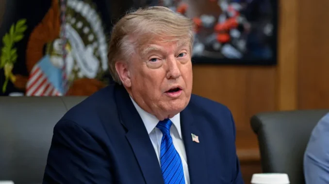 Negociaciones Trump Irán: Donald Trump lidera una reunión de gabinete en Camp David para discutir la crisis geopolítica.