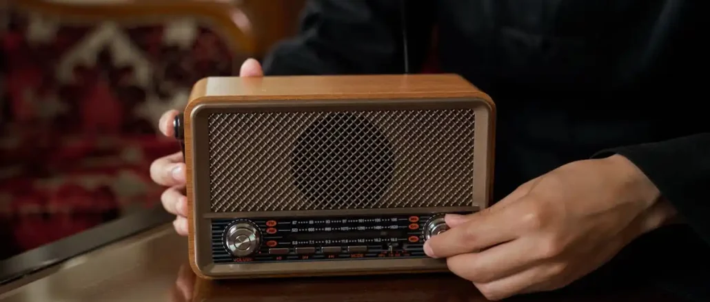 Noticias digitales frente a medios tradicionales como la prensa impresa y la radio