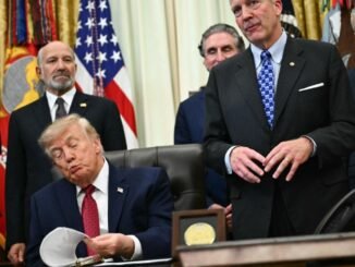Donald Trump durante el anuncio de inversiones surcoreanas en Estados Unidos