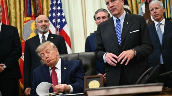 Donald Trump durante el anuncio de inversiones surcoreanas en Estados Unidos