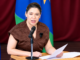 Claudia Dobles durante su discurso en una sesión solemne en Puntarenas