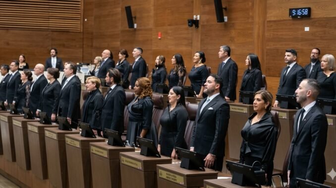 Salida de Manuel Tovar: fracción oficialista en la Asamblea Legislativa