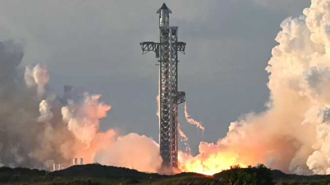 La nave Starship de SpaceX alcanza la órbita durante una misión experimental