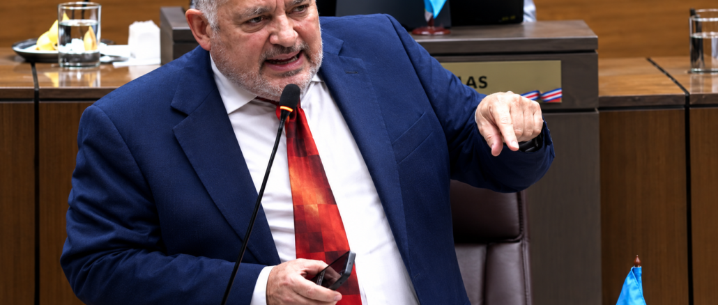 José Miguel Villalobos cuestiona sanción del Colegio de Abogados